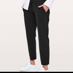 Lululemon on the fly pants